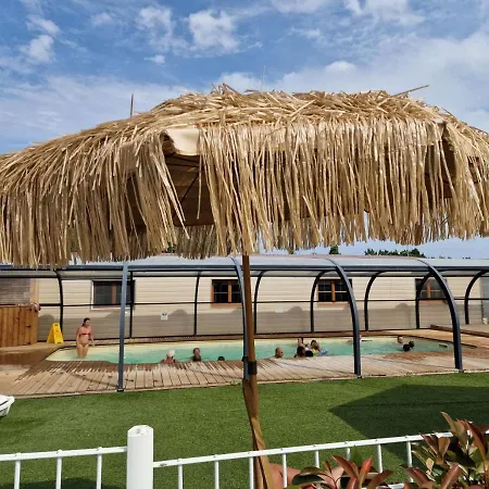 Tipi Les P'tites Maisons Dans La Prairie Campeggio