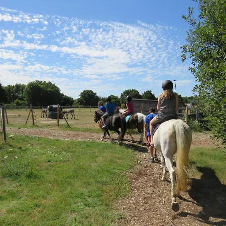 Campsite Tipi Les P'tites Maisons Dans La Prairie Sallertaine