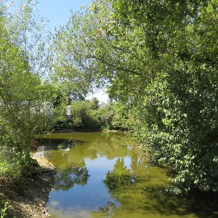 Tipi Les P'tites Maisons Dans La Prairie Sallertaine