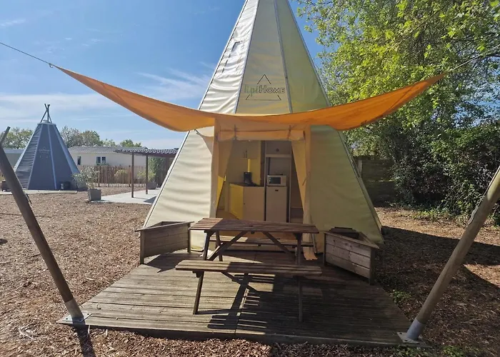 Tipi Les P'tites Maisons Dans La Prairie Camping Sallertaine