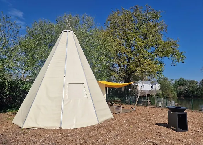 Tipi Les P'tites Maisons Dans La Prairie Camping *