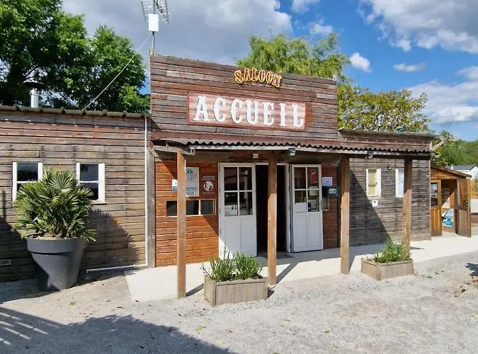 Tipi Les P'tites Maisons Dans La Prairie Camping Sallertaine